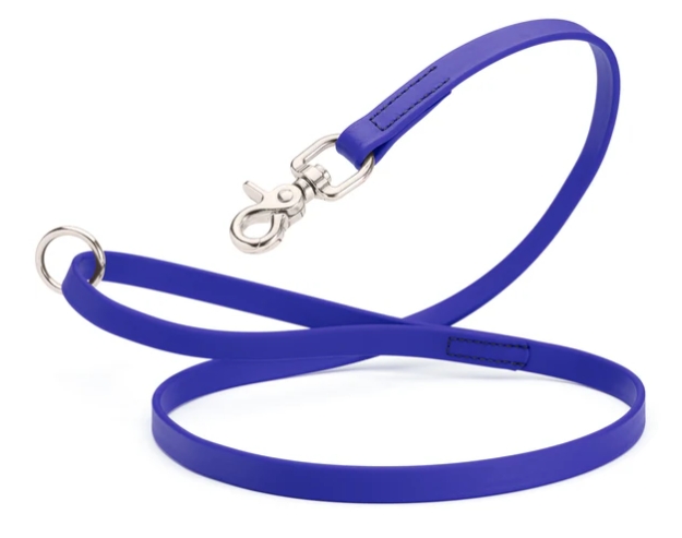 dogline-biothane-dog-leash-with-nickle-scissor-snap-five-eighths-inch-by-4-and-6-feet-blueberry-royal-made-in-the-usa.jpeg