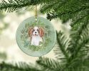 Cavalier Spaniel Blenheim Puppy Smiling Christmas Wreath Ceramic Ornament Christmas Tree Hanging Decorations for Home Christmas Holiday, Party, Gift